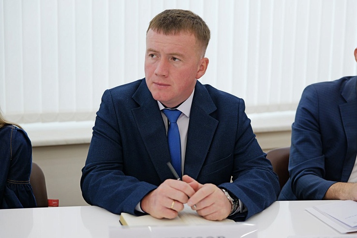 Участник СВО Чибисов начал практическое обучение под руководством губернатора Бусаргина