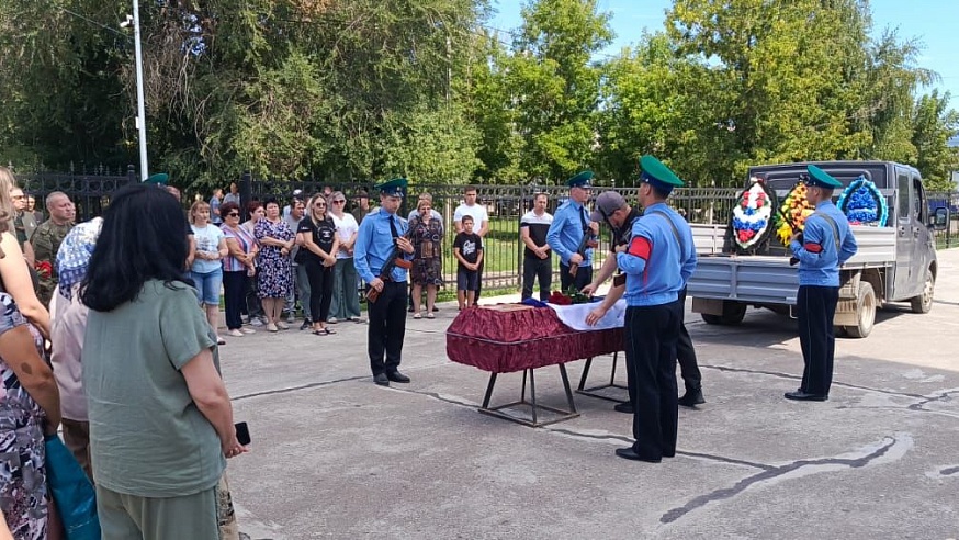 В СВО погибли бойцы из Саратовской области Дмитрий Трофимов и Владимир Нагибин