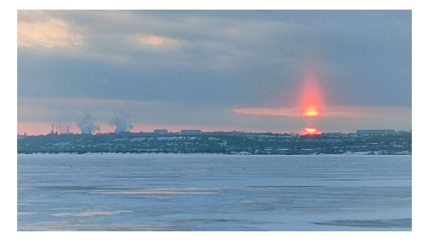 Первый закат в 2026 году в Саратове стал уникальным атмосферным явлением