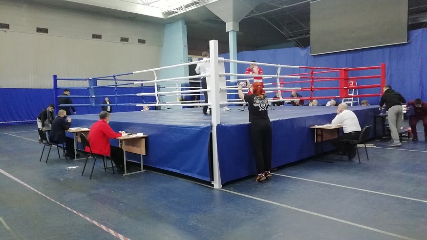 Известному саратовскому боксеру Алексею Хахалину не досталось соперника