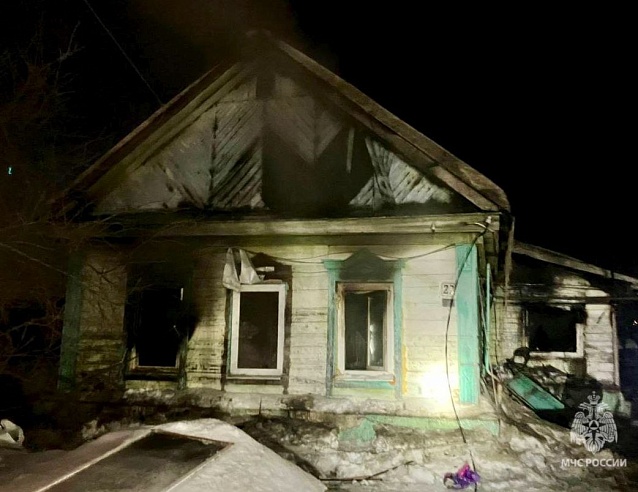 В Саратовской области огонь оставил женщину без дома и без домашних животных