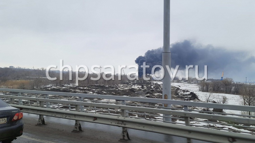 В Балакове на заводе случился крупный пожар