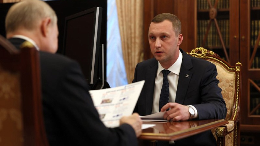 Владимир Путин встретился с губернатором Саратовской области Романом Бусаргиным