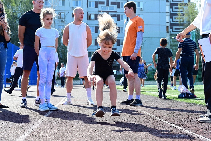 Балаковские атомщики и члены их семей приняли участие в Едином дне ГТО