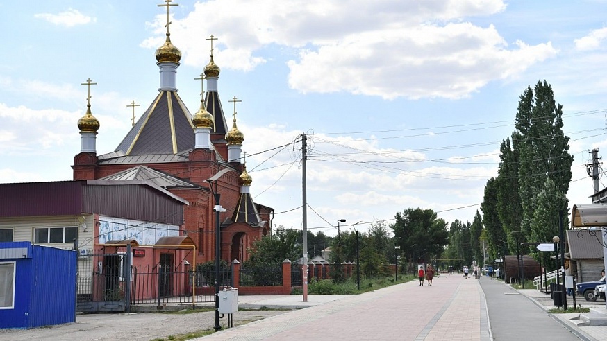 В трех районах Саратовской области начался ремонт тротуаров