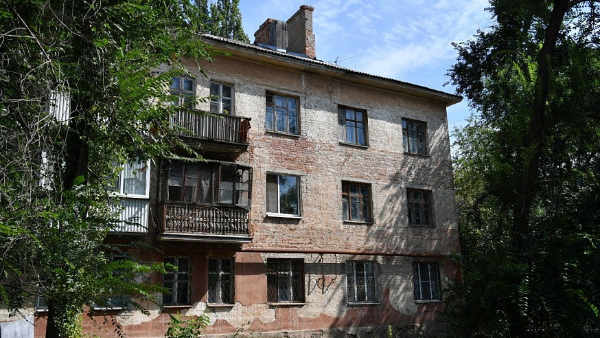 Бусаргин поручил до конца года переселить жителей пяти домов в Летном городке