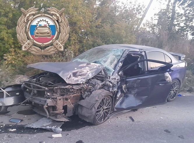 В ДТП с автобусом под Саратовом пострадали женщина и ребенок