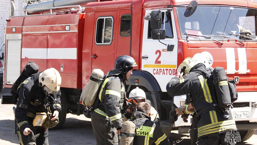 Саратовские пожарные ликвидировали условное возгорание в троллейбусном депо