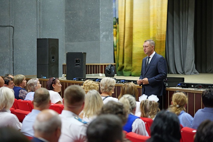Саратовские бойцы передали в музей СВО экспонат из разорвавшихся боеприпасов