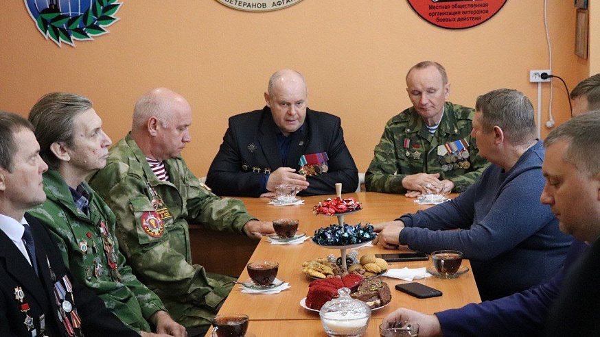 Ветераны поддержали предложение Николая Панкова присвоить балаковским школам имена героев