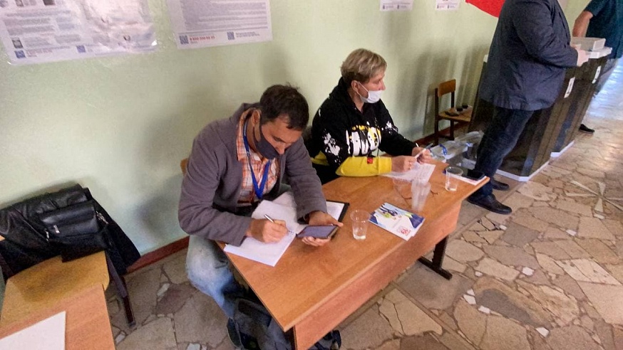 Представитель «Яблока» мешает работе избирательной комиссии в Балакове