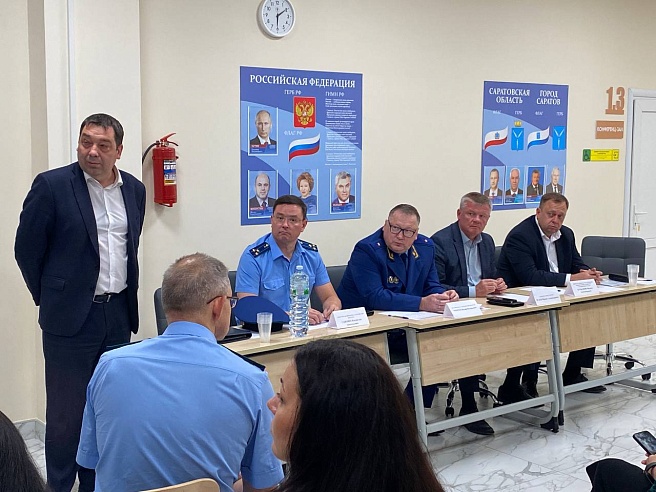 Жители четвертого подъезда обрушившегося дома на Блинова до сих пор не могут вернуться в свои квартиры