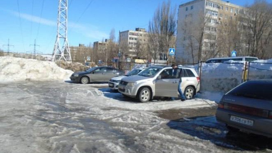 В Ленинском районе снесли автостоянку 