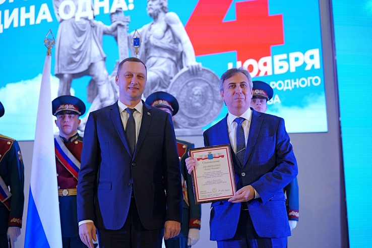 Имя заместителя главного инженера Балаковской АЭС Виктора Пустынникова занесено на областную Доску почета 