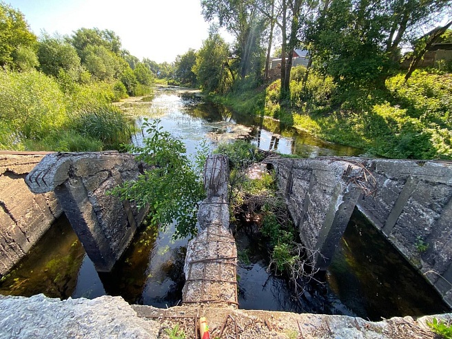 Глава Петровского района осмотрел реку Медведица на сапборде