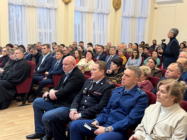 Глава Энгельсского района отчитался перед жителями