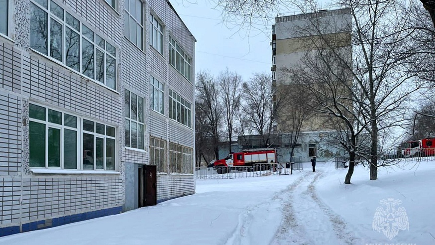 В Заводском районе Саратова горела школа