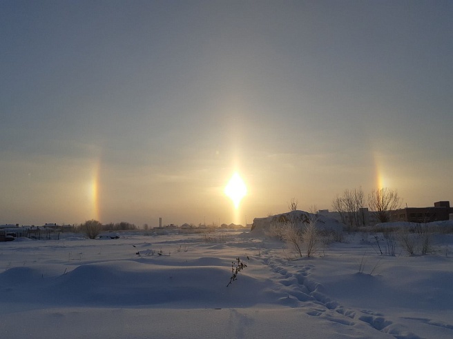 Из-за морозов над Саратовской областью появилось гало с радужными пятнами