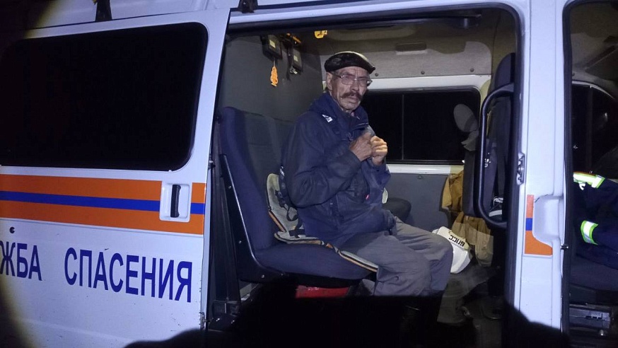 В лесу под Саратовом спасатели нашли заблудившегося рыбака