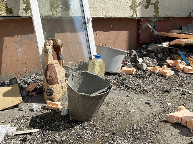 На Блинова идет укрепление дома №4 после взрыва газовоздушной смеси в доме №2