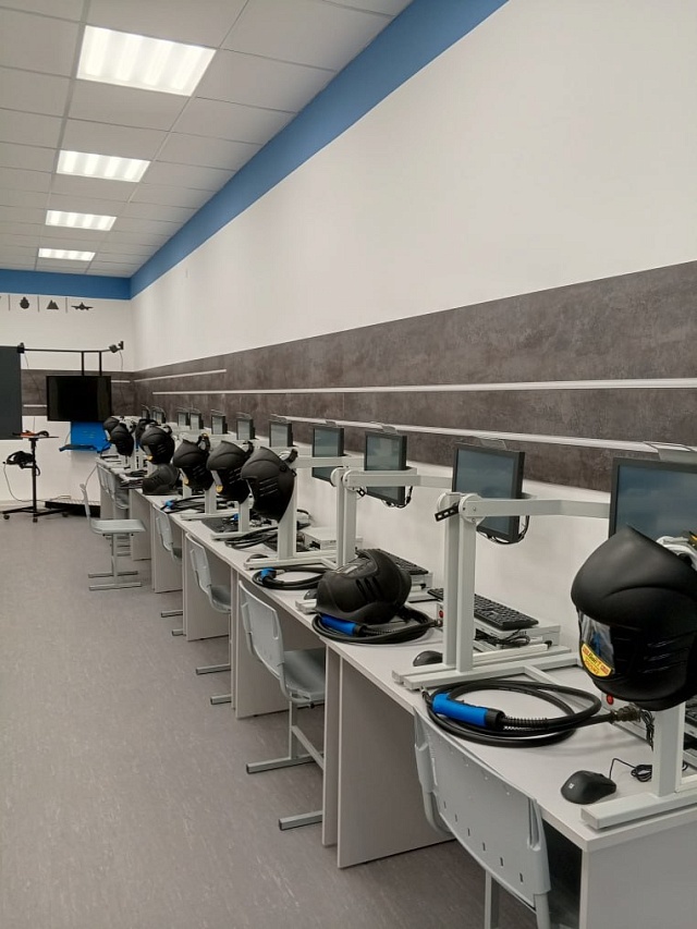 В балаковском колледже открыли химический кластер