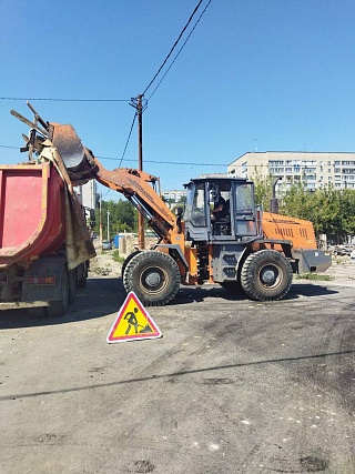 На новой набережной Саратова сносят незаконную постройку