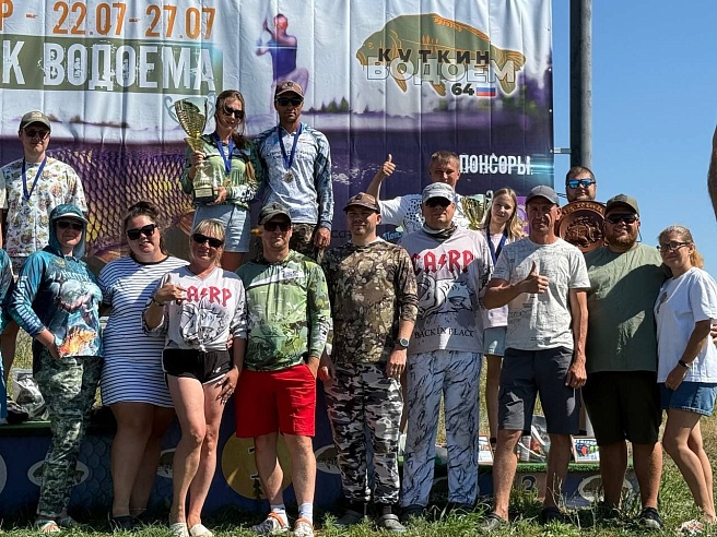 Аткарчане поймали на турнире по спортивной рыбаке 13-килограммового карпа