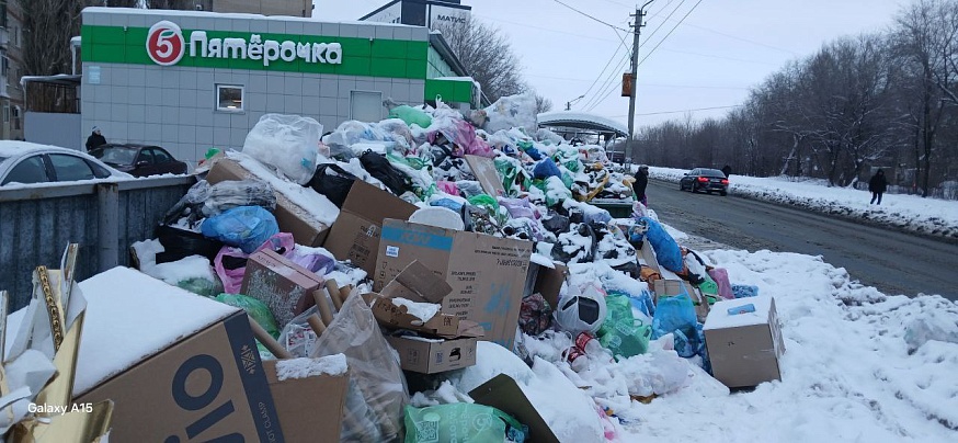 Депутаты взяли под контроль ситуацию с мусором в Саратове и Энгельсе