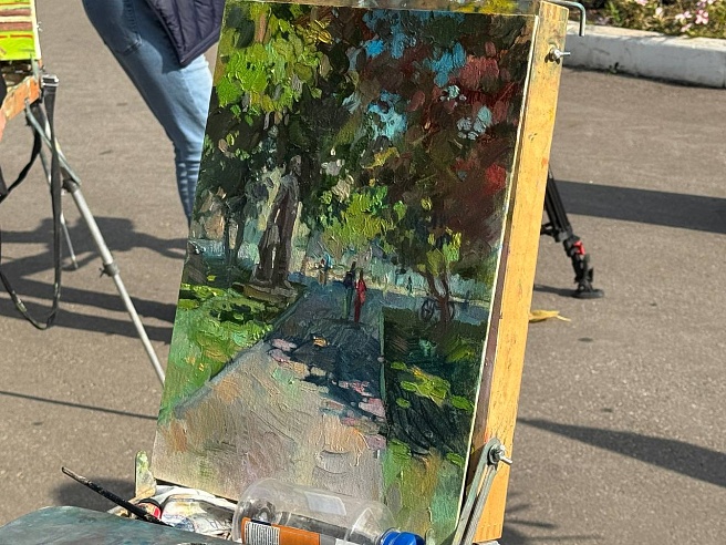 В Саратове студенты рисовали макет будущего монумента Боголюбову