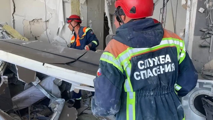 В Саратове и Энгельсе начали восстанавливать дома, пострадавшие от атаки беспилотников