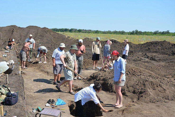 В Саратовской области археологи обнаружили родовой могильник племенного вождя