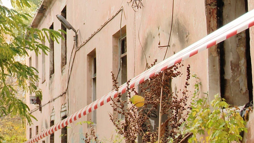 В Ленинском районе Саратова продолжают сносить аварийные дома