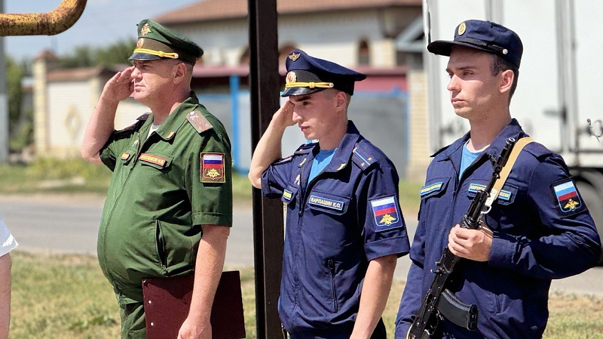 В Краснокутском районе простились с 44-летним военным Александром Никитиным