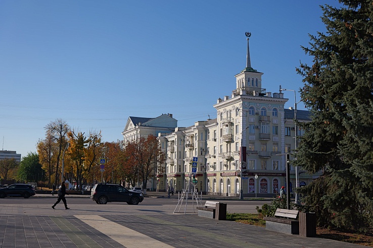 За три года саратовские волонтеры отправили в подшефный Сватовский район более 800 тонн гуманитарной помощи