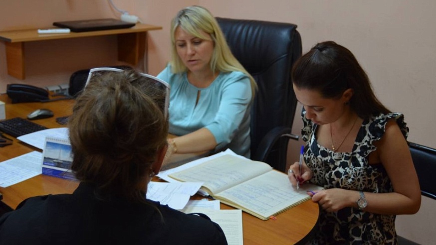 Всероссийская неделя правовой помощи: судебные приставы консультировали граждан в юридической клинике