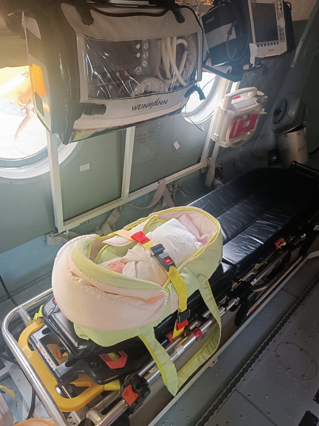 Саратовская санавиация экстренно доставила новорожденного с ЖКТ-патологией