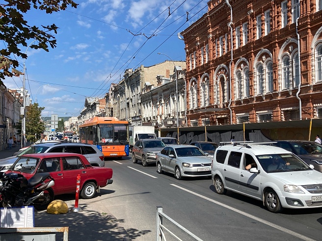Женщина пострадала в ДТП с автобусом на Московской улице в Саратове