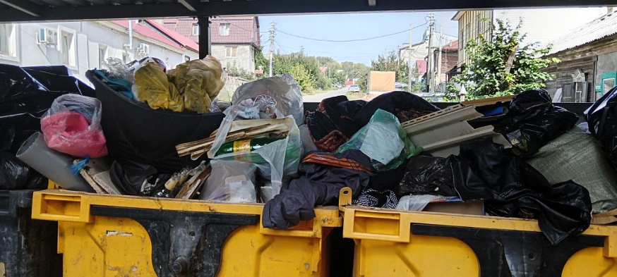Волжский район Саратова погряз в мусоре