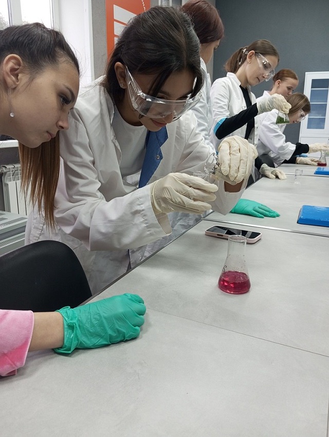 Более двух тысяч саратовских школьников пройдут профпробы и посетят промышленные экскурсии