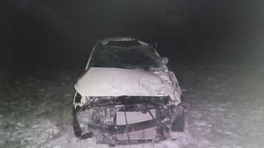 На трассе в Саратовской области машина вылетела с дороги, один человек погиб