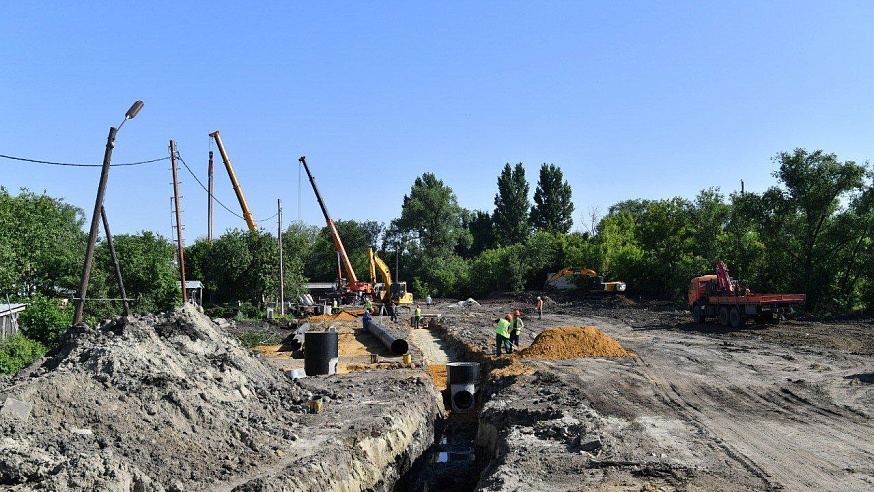 Бусаргин: строительство второй очереди путепровода в Татищевском районе идет про графику