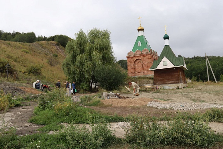 В Саратове восстанавливают Алексеевский родник