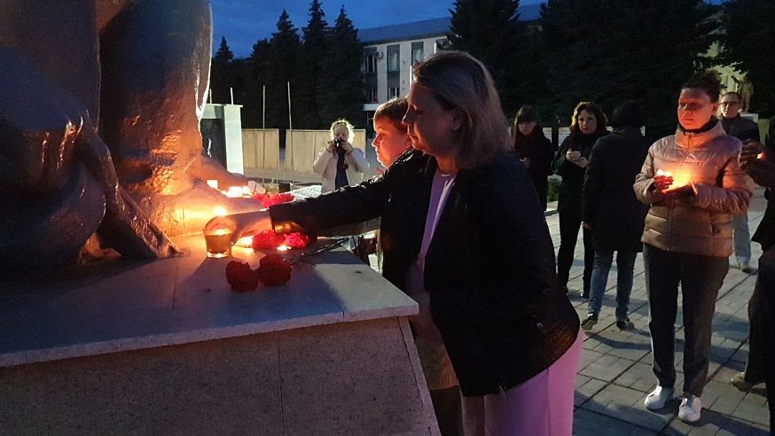 В Красноармейске провели акцию "Свеча памяти" в честь погибших в Великой Отечественной войне