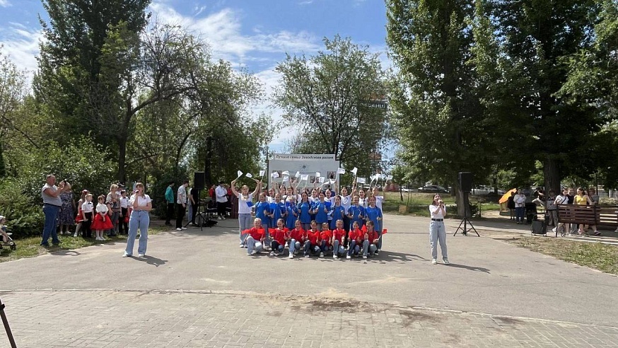 Более 9,5 тысяч саратовских подростков нашли летнюю подработку 