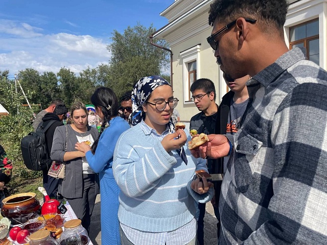 В Новоузенске прошел этнокультурный фестиваль "Уездный Самовар-2025"