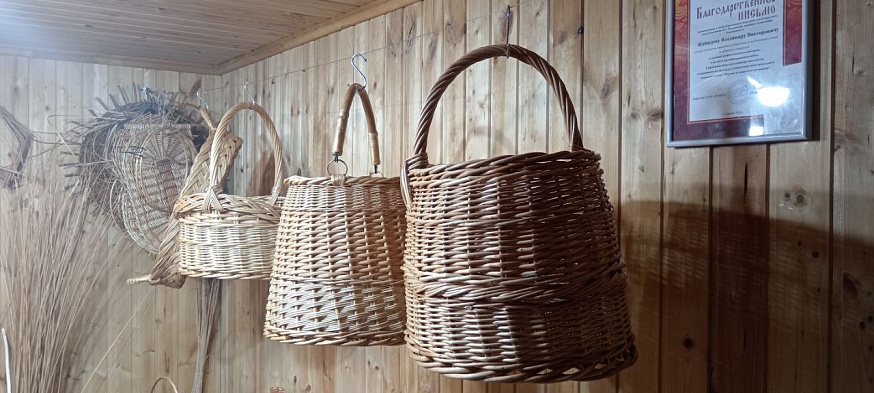 Житель Маркса стал победителем Всероссийского фестиваля по лозоплетению