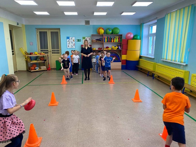 Саратовским дошкольникам рассказали о правилах дорожного движения