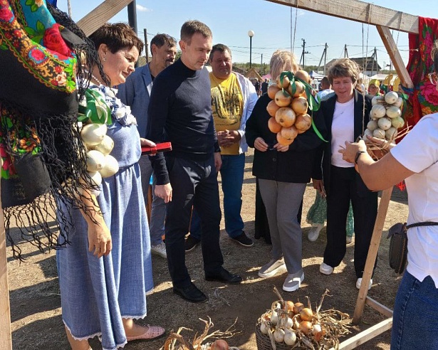 В Смеловке горожане дегустировали блюда из лука