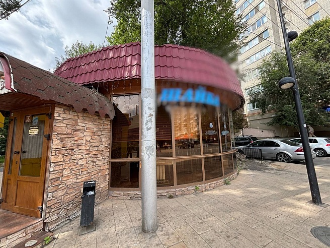 В Саратове чиновники выявили незаконные точки продажи мороженого и кофе