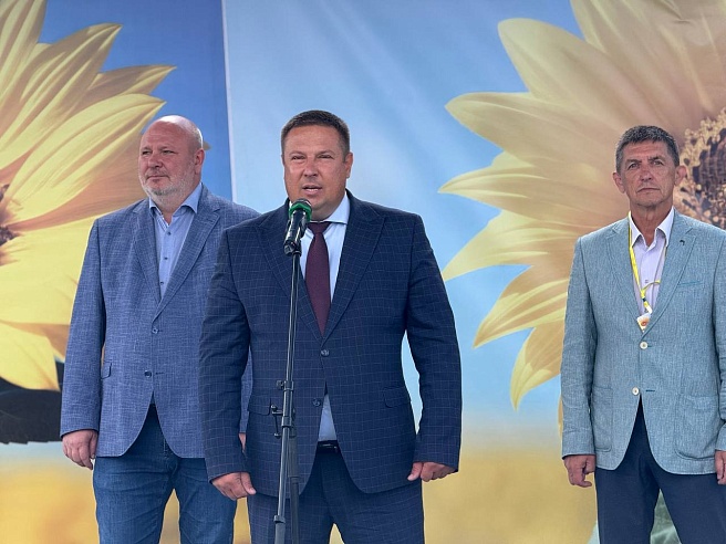 На "Дне поля" в Саратове прошла выставка сельскохозяйственной техники